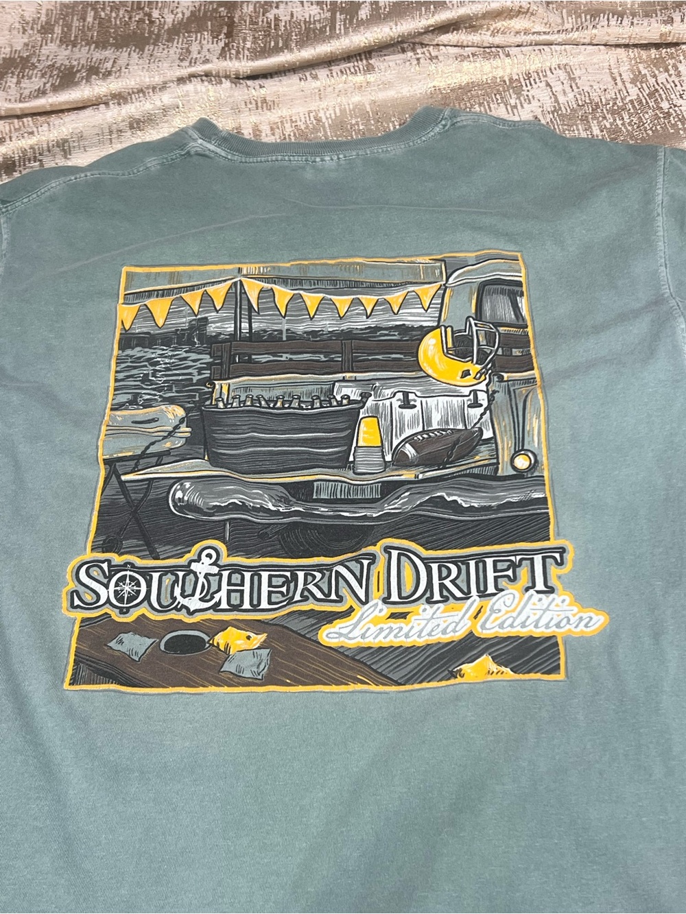 Southern Drift Limited Edition GraSouthern Drift Limited Edition Graphic T-Shirt